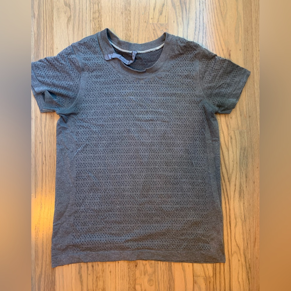 COPY - Lululemon  breeze by short sleeve squad 6/sm-med - died black and denim …